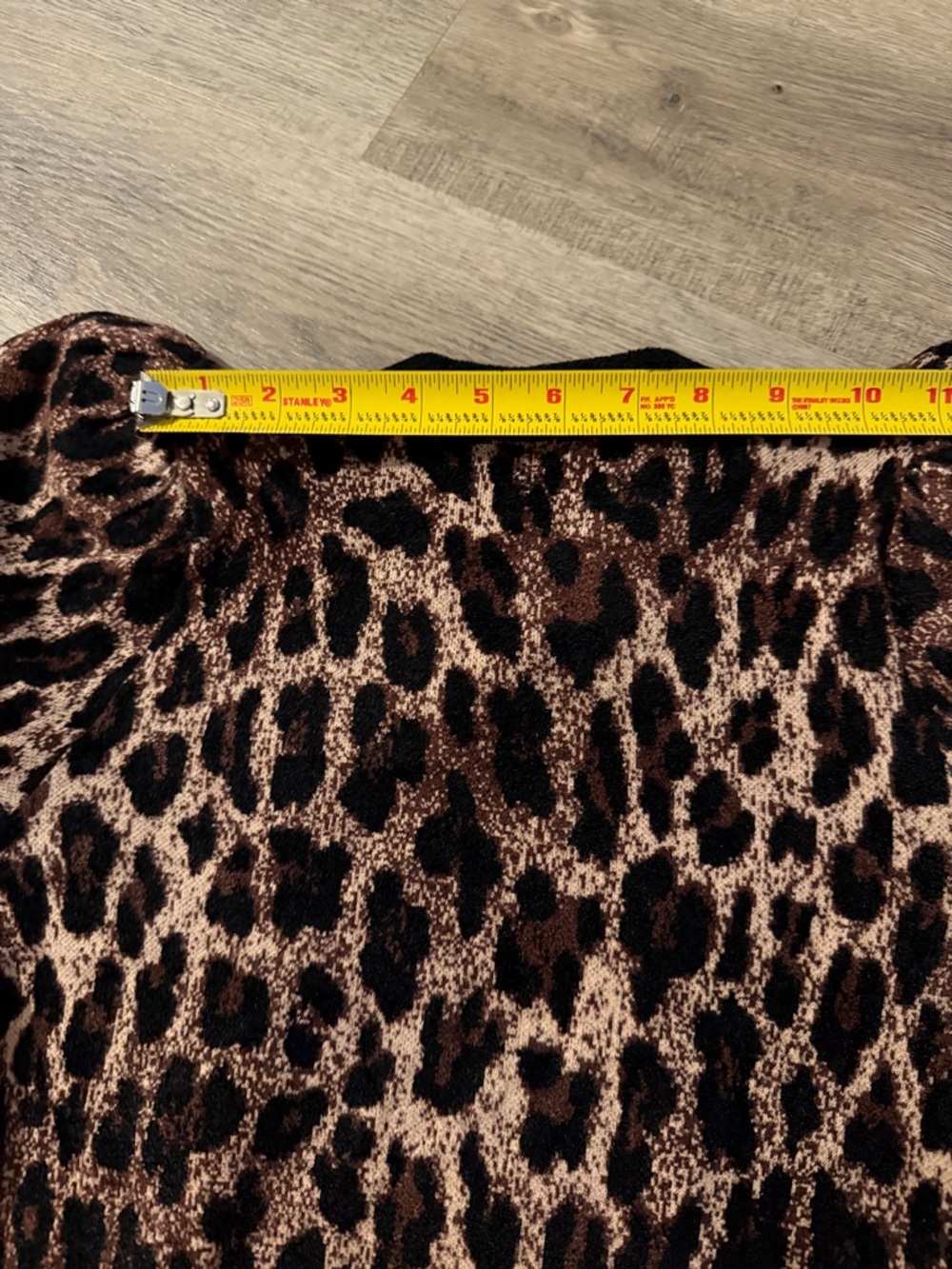 Alice and Olivia Kitty Leopard Puff-Sleeve Cardigan - Picture 11 of 12